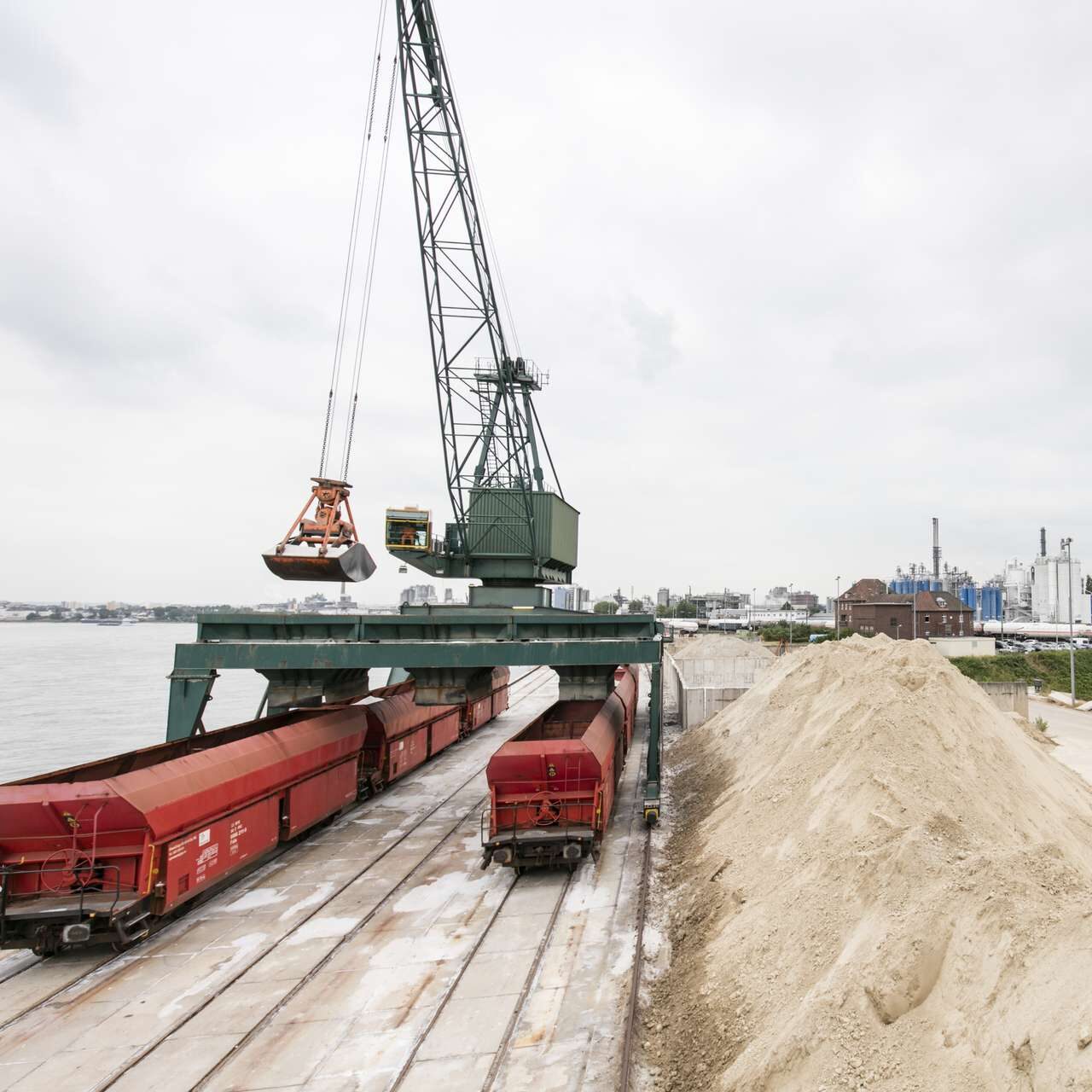 Hafen Köln Godorf Hafen Köln Godorf Umschlag Sand