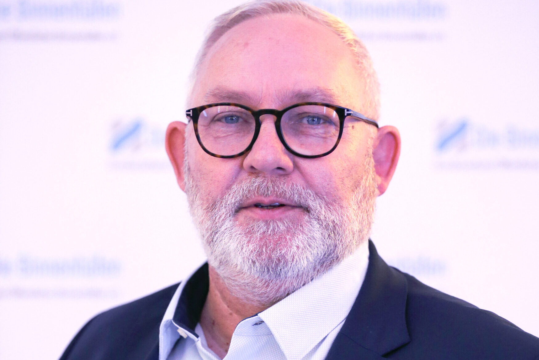 B37Y0778-scaled-e1732200289105